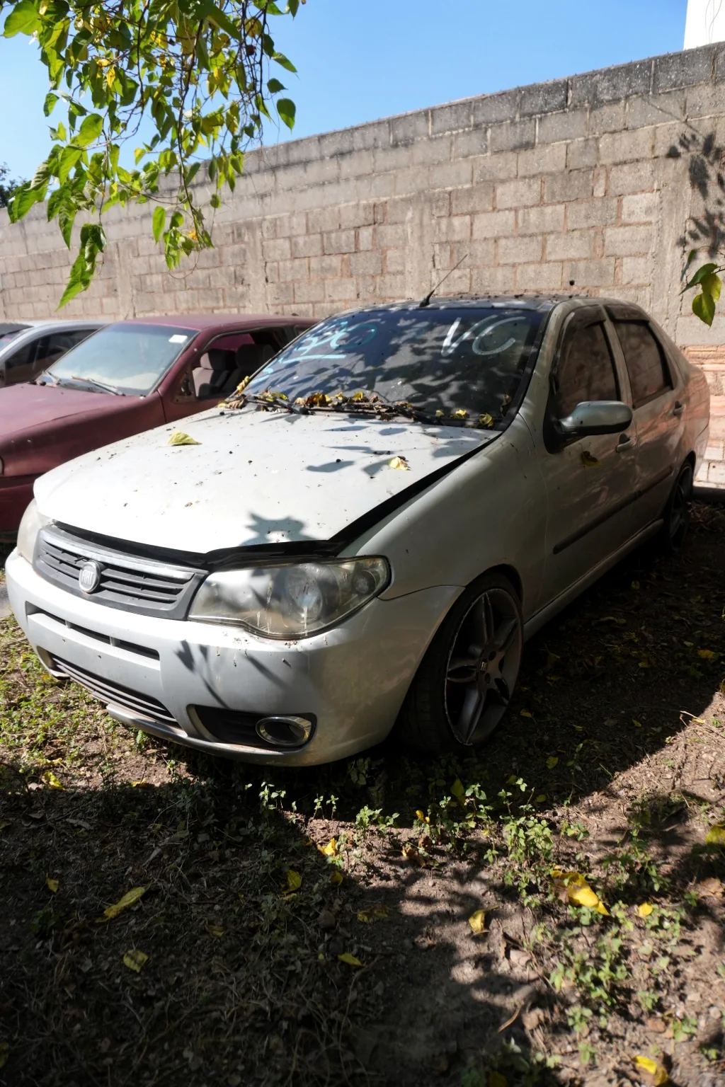 Veículo disponível para desmontagem